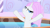 Rarity "she's a big bright shining star" S1E20