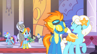 Spitfire talking to a pony S1E26