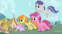 Ponies watching S2E06