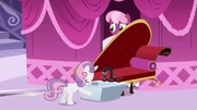 Sweetie Belle blocking Cheerilee with sink S2E17
