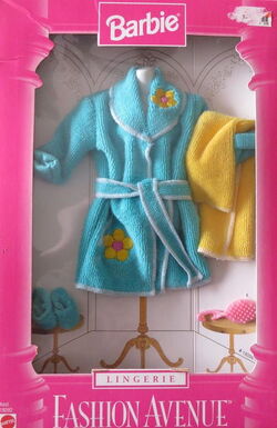 BARBIE DOLL 1995 Fashion Avenue Lingerie Collection Robe & Nightie