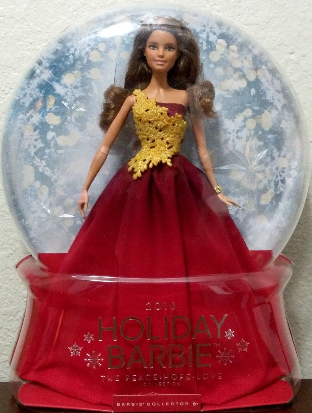2016 Holiday Hispanic Model Muse Wiki Fandom