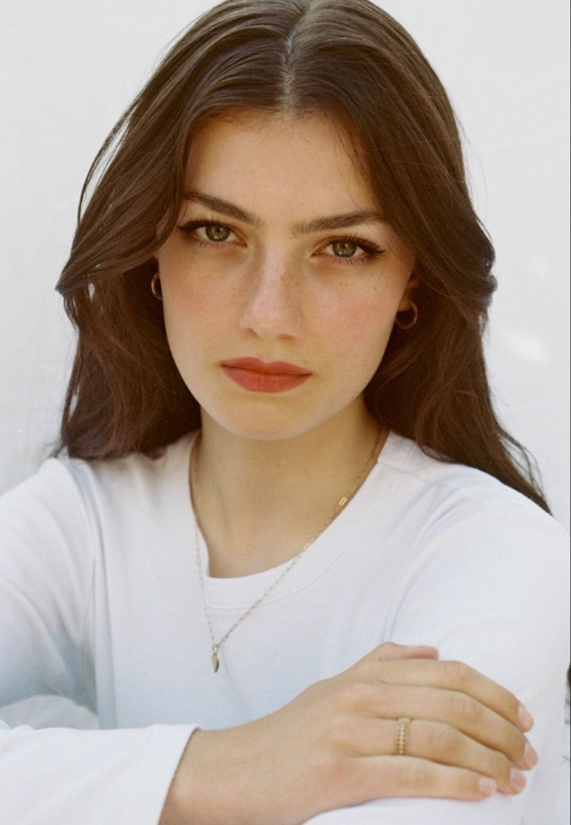 Zoia Mossour | Models Wiki | Fandom
