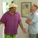 YARN, How do you know he's a gold digger?, Modern Family (2009) - S11E03  Perfect Pairs, Video gifs by quotes, 6b995cf2