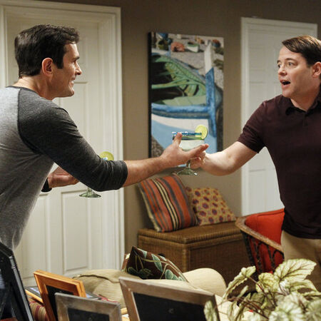 Mistery Date Modern Family Wiki Fandom