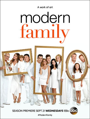 Modern Family S8 Poster