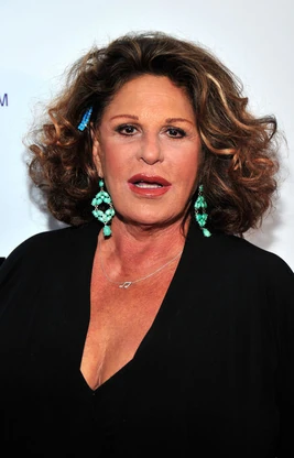 Lainie Kazan | Modern Family Wiki | Fandom