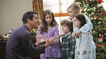 Modern family season 1 ep 1 new arrivals