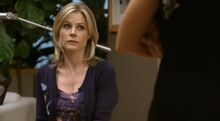 Claire tells Gloria how she realy feels about her being with Jay.jpg