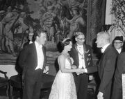 Prinses Margaret en Lord Snowdon door Amsterdams gemeentebestuur in Rijksmuseum , Bestanddeelnr 917-7747
