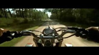 Deep_In_The_Woods_-_Promenons_nous_dans_les_bois_-_English_Trailer_(2000)