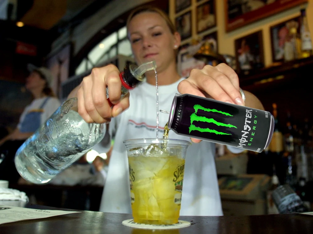 коктейль с энергетиком