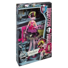 BDF12-Monster-High-Art-Class-Draculaura-Doll-1