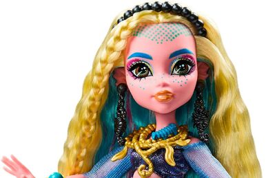 Monster High Howliday Draculaura Doll Winter Edition 2022 Mattel HKX67