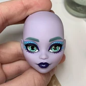 Skulltimate Secrets Neon Frights Twyla