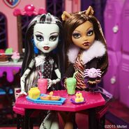 Diorama - Frankie and Clawdeen