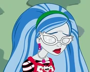 Ghoulia's glasses broken