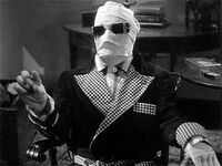 Claude Rains as the Invisible Man(1933)