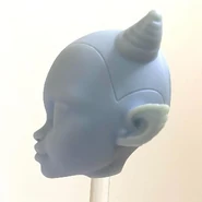 Ditto, Side Profile