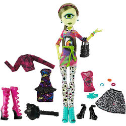 Monster high iris clops discount doll