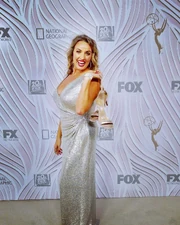 MV5BNjM0ZDg3ZTgtZDBkZi00NjEzLTg5OTMtMmJjNzJmY2Y4MjRmXkEyXkFqcGdeQXVyMzE4MjUzOTQ@. V1 