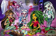 Cleo de Nile, Ghoulia Yelps, Jinafire Long and Frankie Stein with Clawdeen Wolf, Draculaura and Catrine DeMew[4]