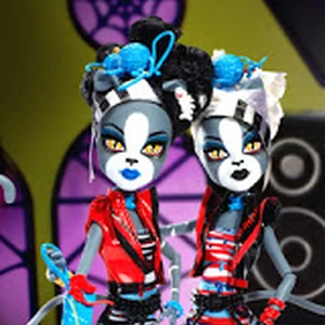 toralei and her sisters