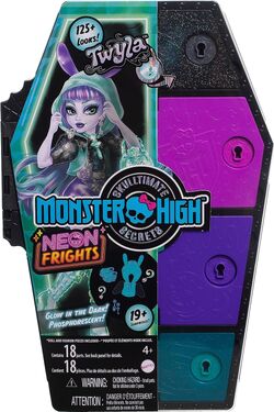 New Monster High Twyla Creepover Sleepover Party Doll G3