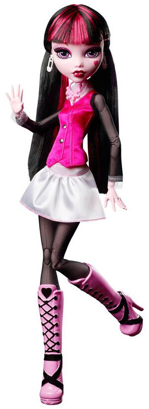 frightfully tall draculaura