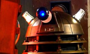 Dalek thay 001