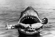 Jaws15 slide-0edae03fce416754a138a46557f7e70b31ce654a-s6-c30.jpg (43 KB) Steven Spielberg inside Bruce's mouth