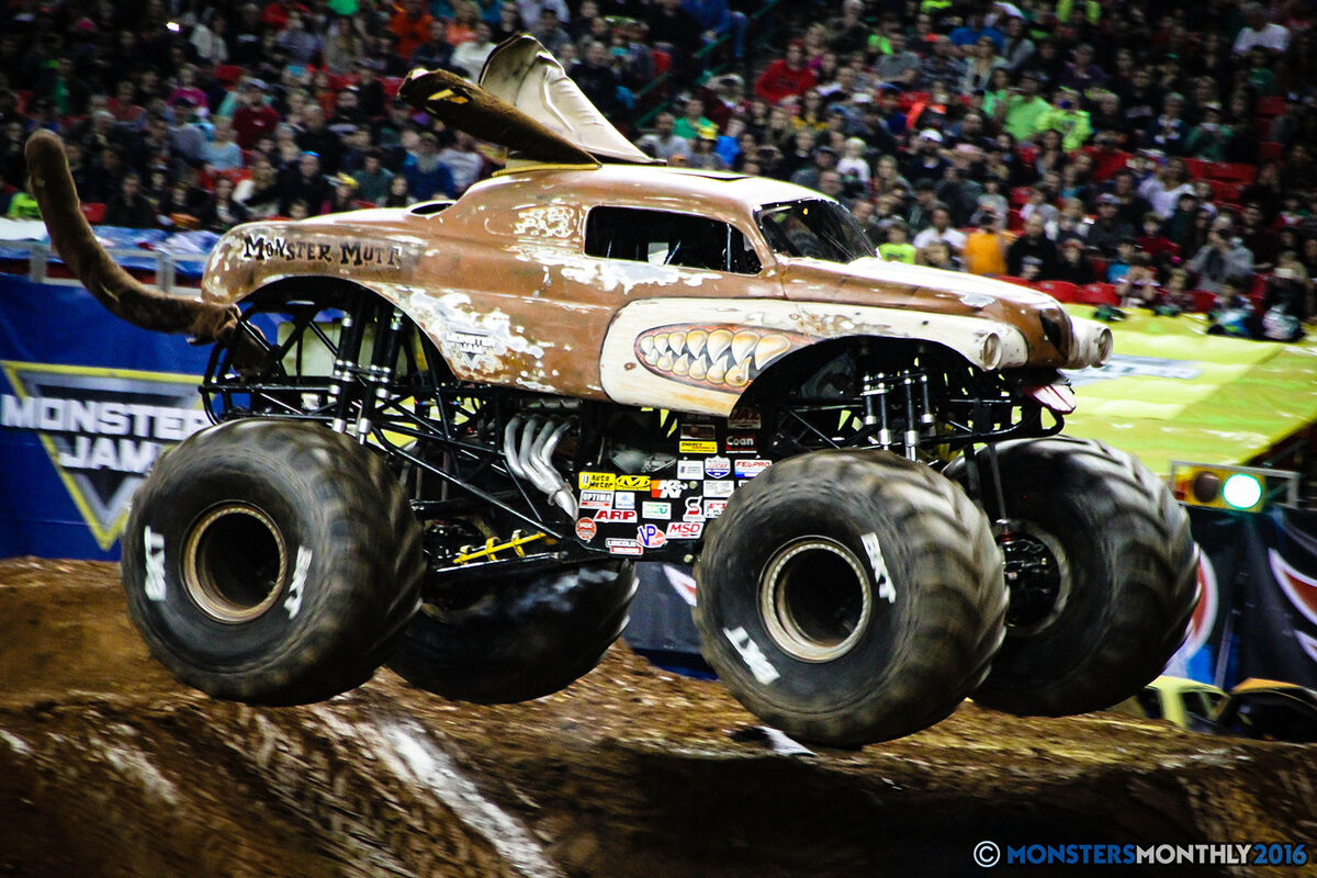 Monster Mutt Monster Jam Truck