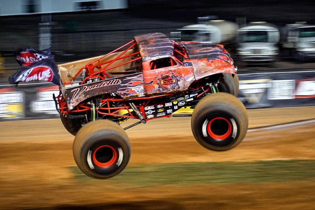 Kamikaze, Monster Trucks Wiki