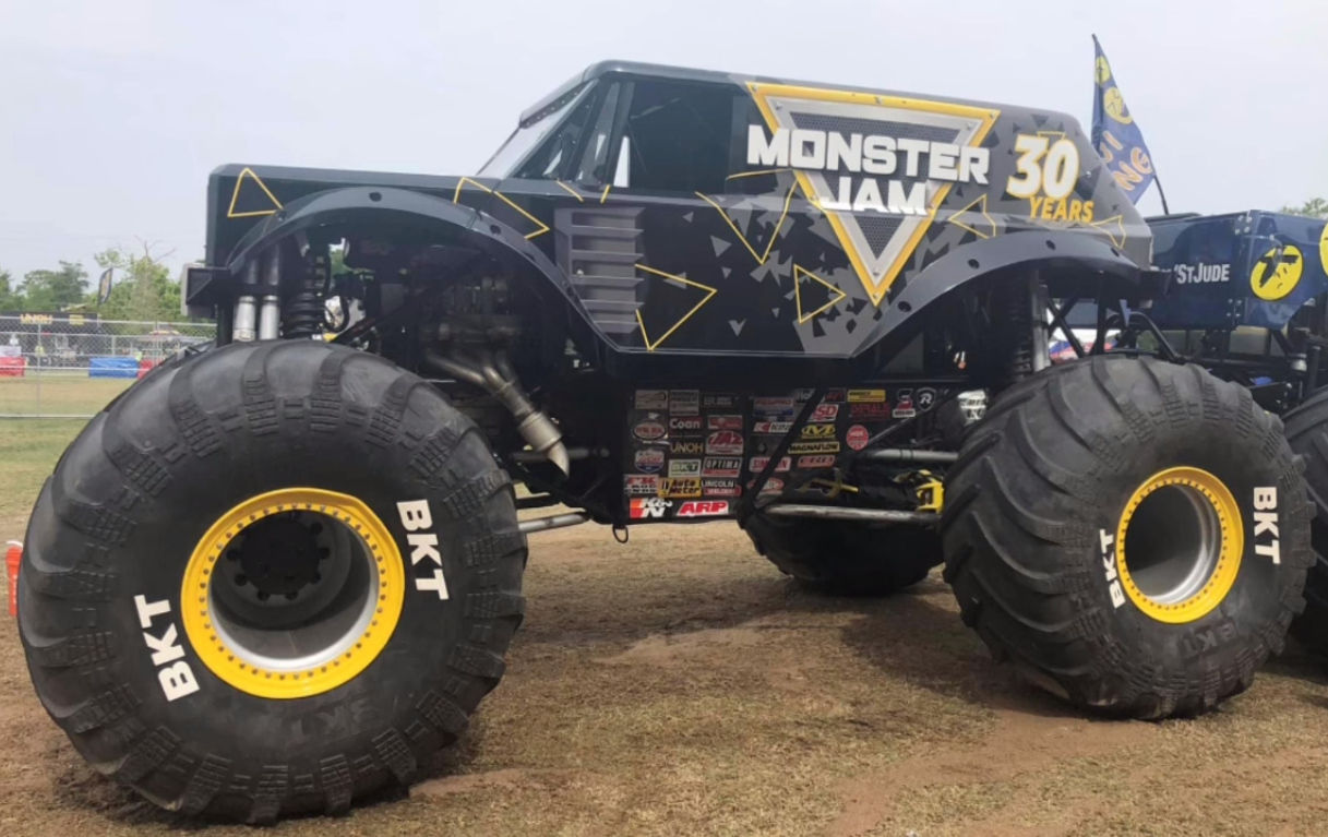2017 Monster Energy Monster Jam truck - SUV and Pickup body style