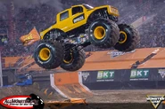 I-WWMPrGK-X2.jpg (392 KB) BroDozer competing in the Monster Jam All-Star Challenge, circa October 2019.