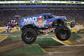 Mad scientist hotsell monster truck toy