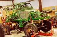 I8WfZi.jpg (108 KB) Chassis under construction.