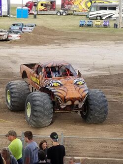 PREDATOR PROWLER TRUCK BODY MONSTER JAM