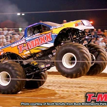 traxxas t maxx monster truck
