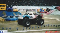 The History of Monster Trucks - Force1RC