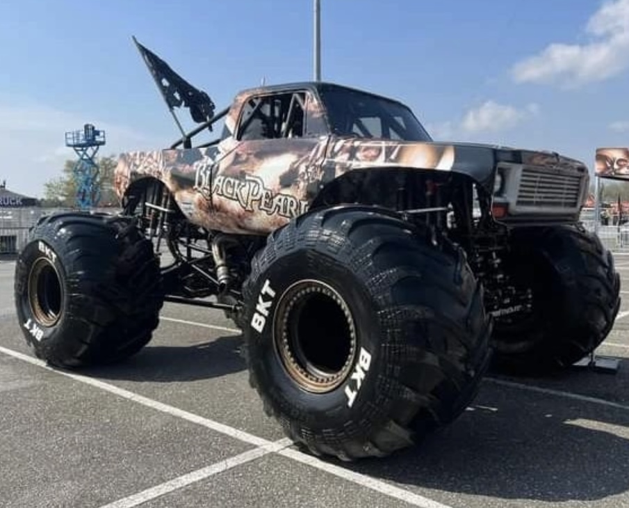 EarthShaker, Monster Trucks Wiki