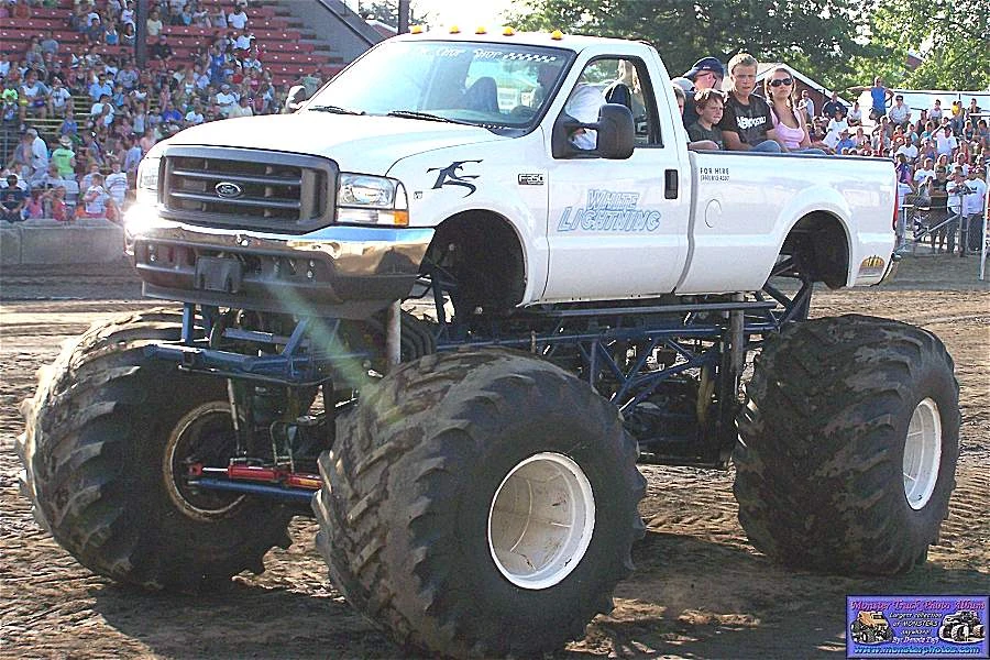 white-lightning-ride-truck-monster-trucks-wiki-fandom