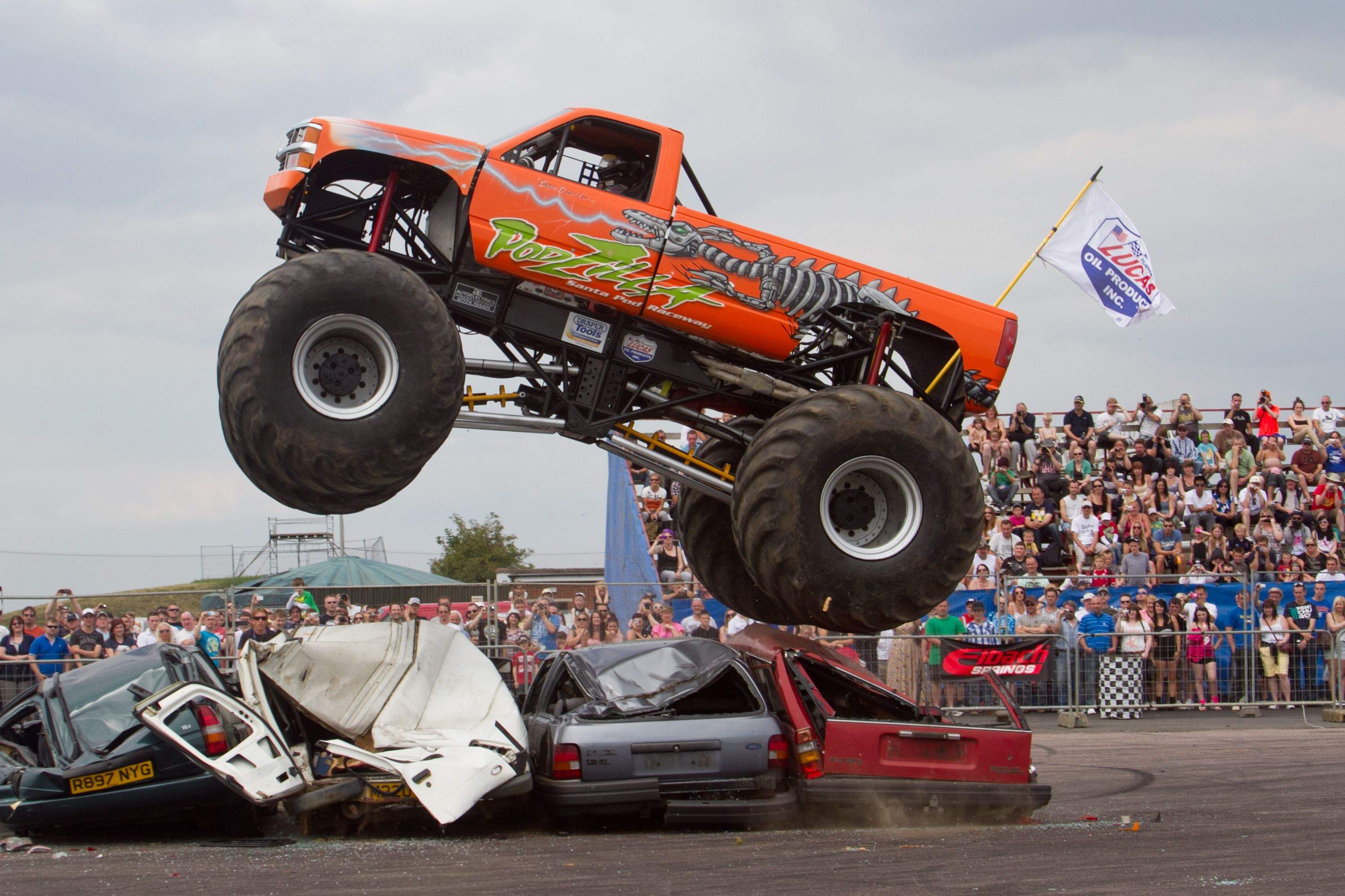 Kamikaze, Monster Trucks Wiki