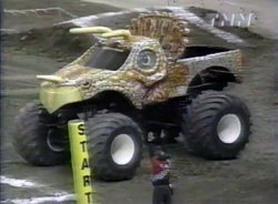 Velociraptor (Team Throttle), Monster Trucks Wiki