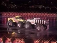 Hulkster battling against Dungeon of Doom in the 1995 Halloween Havoc.