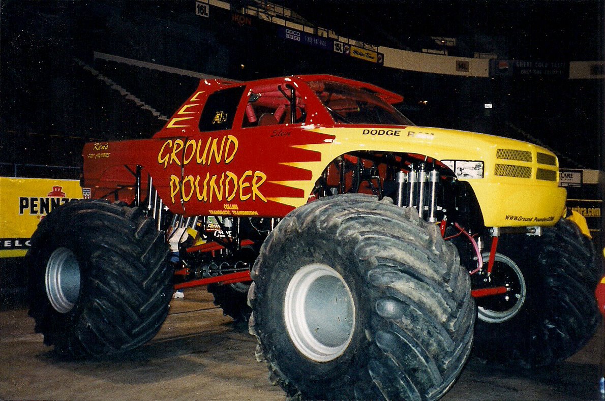 ground pounder monster truck