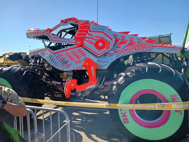 ThunderROARus Monster Jam Truck