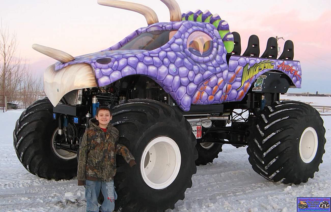 Jurassic Attack Monster Jam Truck