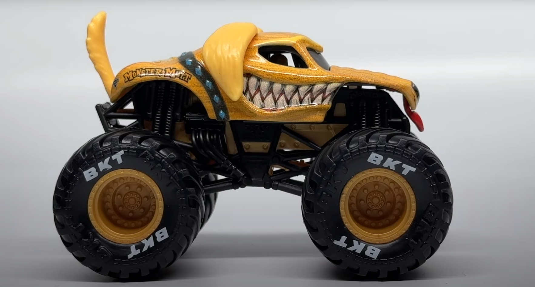 Monster Mutt Monster Jam Truck