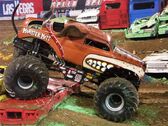 The debut of Monster Mutt's tail, an addition that would stick with the truck.